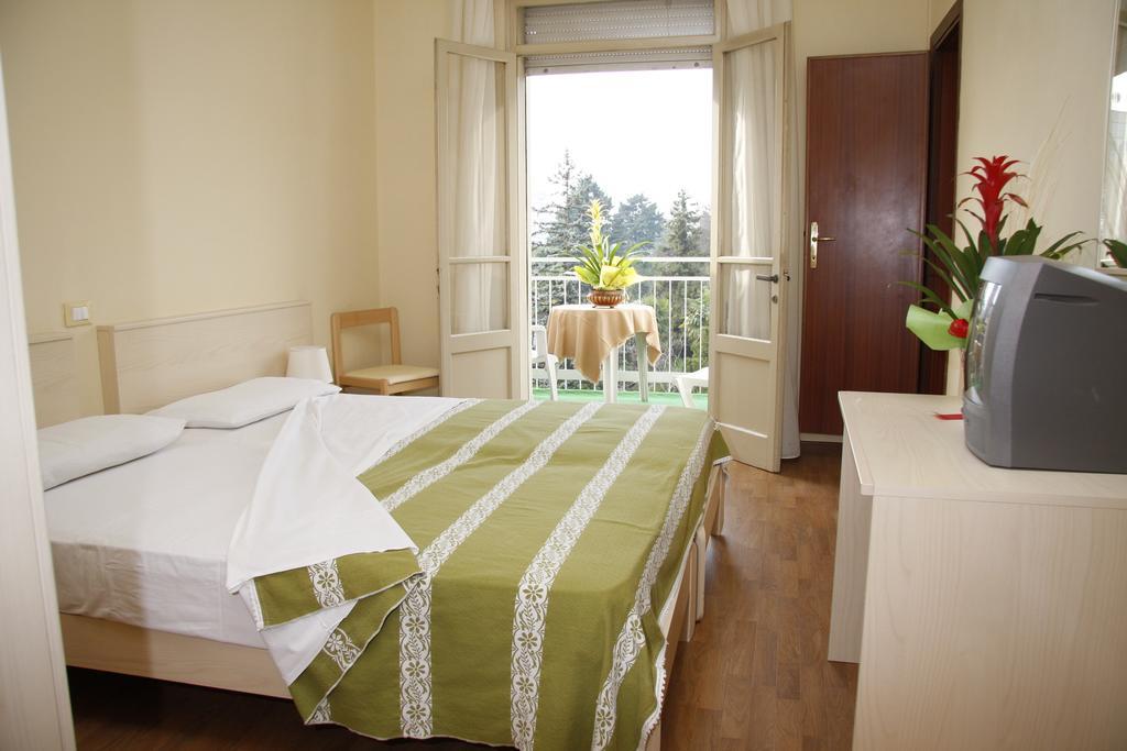 Hotel B&B Risorta Abano Terme Exterior foto
